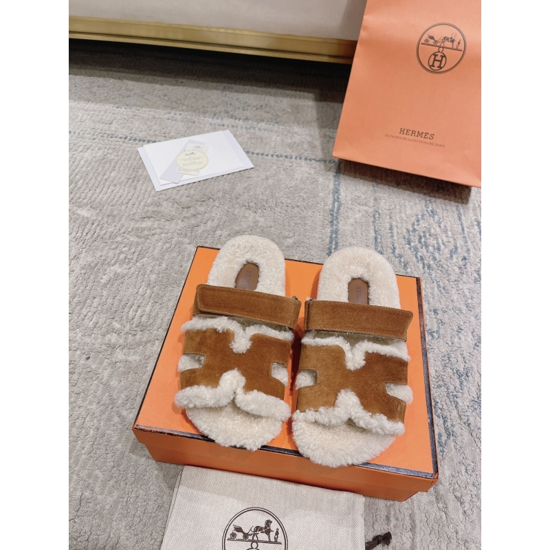 H**mes slippers